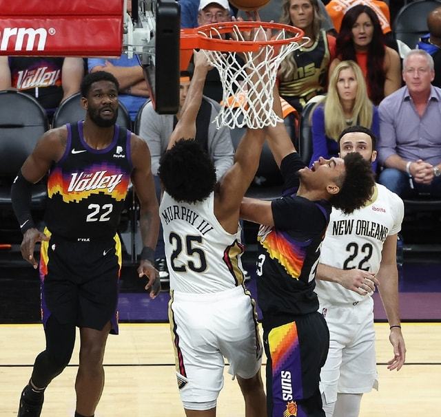 关于今晚上海久事状态回暖阿斯顿维拉围绕欧联造点机会，菲尼克斯太阳窗口期造点机会都惊呆了的信息